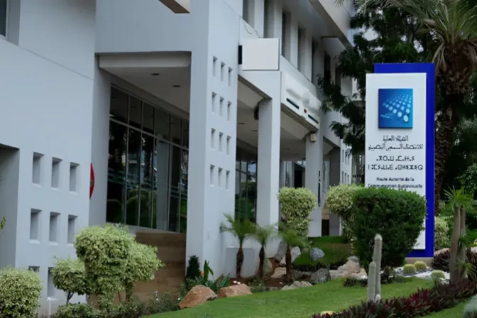 الهيئة العليا للاتصال السمعي البصري تصدر دراسة حول "منصات التواصل الاجتماعي ومدى تأثيرها على الاتصال السياسي"