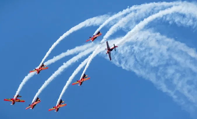 Fête du Trône: Un show époustouflant de l'équipe de voltige "Marche Verte" à Martil