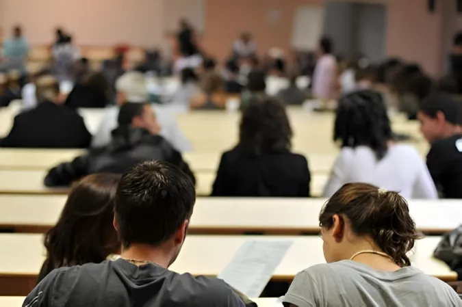 Le Conseil de gouvernement adopte un projet de décret relatif à la liste des établissements d'enseignement supérieur liés à l'État par une convention de partenariat