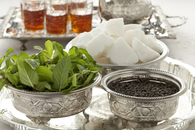 Thé vert à la menthe, l'incarnation d'un métissage culturel entre la Chine et le Maroc