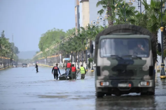 Ksar El Kébir: Poursuite du versement des aides financières au profit des familles touchées par les inondations