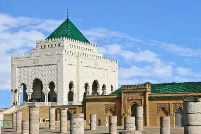 El primer ministro francés visita el mausoleo Mohammed V