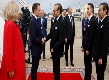 Llega a Marruecos el Presidente francés en una visita de Estado al Reino por invitación de SM el Rey